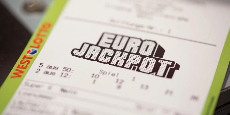 Der mit 110 Millionen Euro gefüllte Eurojackpot ist geknackt worden - die Gewinnwahrscheinlichkeit lag bei 1 zu 140 Millionen.