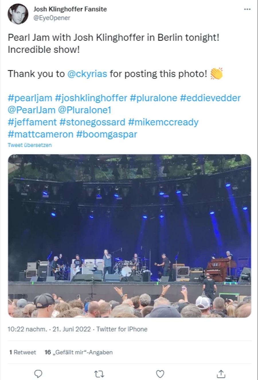 Auch dieser Fan ist begeistert vom gestrigen Konzert der US-Rocker.