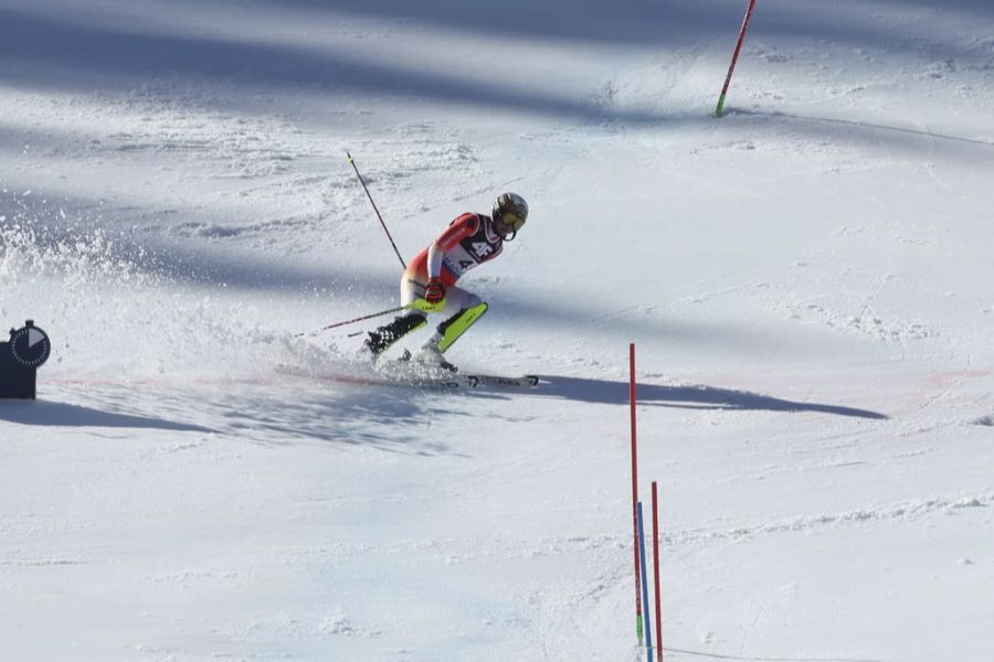 Wendy Holdener scheidet im WM-Slalom mit Mega-Vorsprung aus.