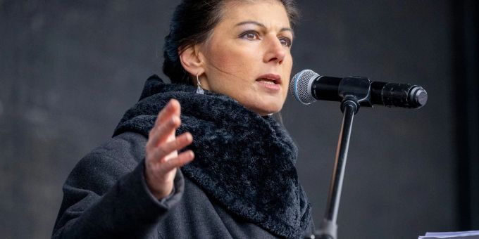 Sahra Wagenknecht sitzt für die Linke seit 2009 im Bundestag. sahra wagenknecht