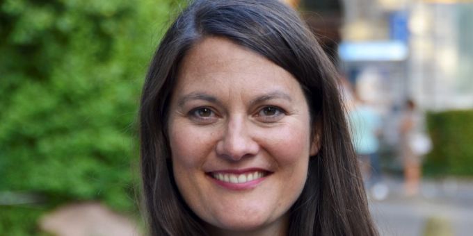 Tiana Moser ist Politik- und Umweltwissenschaftlerin und seit 2007 Zürcher GLP-Nationalrätin. Sie ist Fraktionspräsidentin der GLP und fokussiert sich auf die Themen Umwelt und Aussenpolitik Tiana Moser