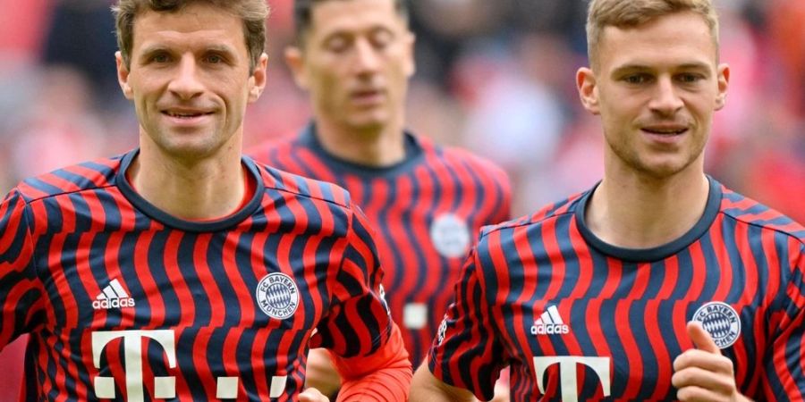 Thomas Müller (li.) und Joshua Kimmich (re.) haben Corona.