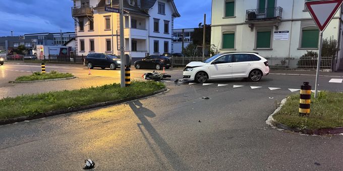 Wil: Zusammenstoss zwischen Auto und Motorrad Wil: Zusammenstoss zwischen Auto und Motorrad