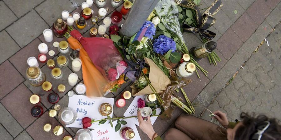 Am Abend des 12. Oktober hatte ein Rechtsradikaler in Bratislava vor einem Lokal zwei Männer erschossen und eine Frau schwer verletzt. Foto: Pavol Zachar/TASR/dpa