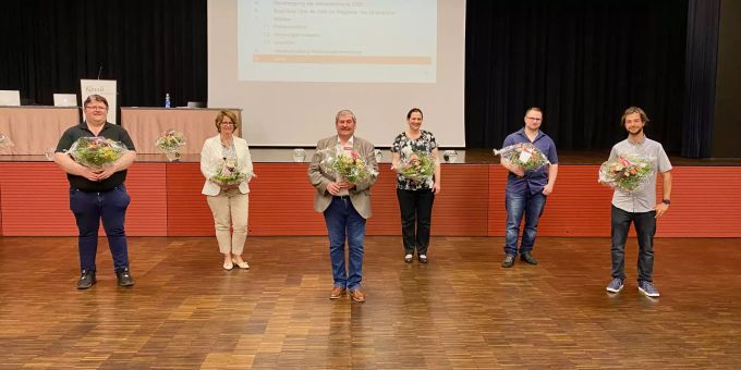Der neu gewählte Kirchenvorstand v.l.n.r.: Roger Würsch, Iris Fehlmann, Peter Bigler (Präsident), Ariane Wandeler, Stefan Schmidiger und Lukas Schär. Kirchenvorstand