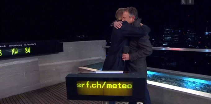 Thomas Bucheli und Thomas Kleiber umarmen sich am 31. Oktober auf dem «Meteo»-Dach. Thomas Bucheli und Thomas Kleiber umarmen sich am 31. Oktober auf dem «Meteo»-Dach.
