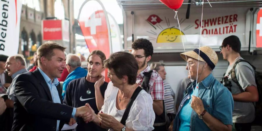 Bei der 1.-August-Feier «SVP bi de Lüüt» am Zürcher HB vor drei Jahren: Der damalige SVP-Präsident Toni Brunner.