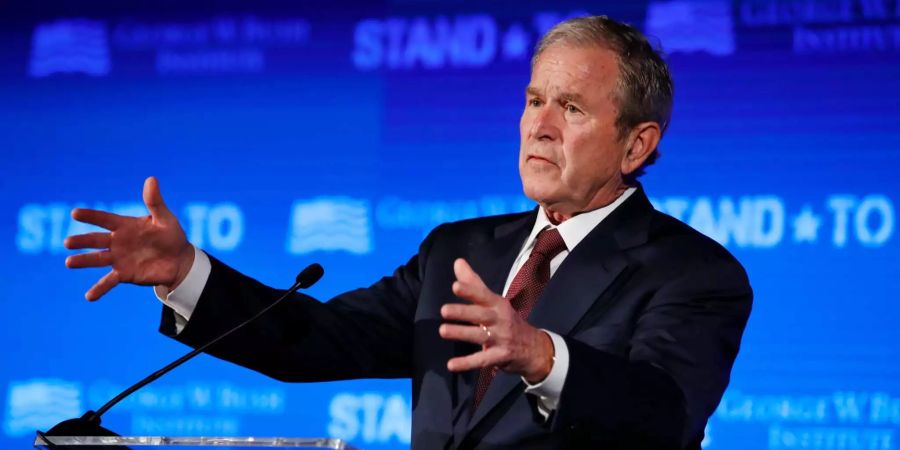 Der ehemalige US-Präsident George W. Bush spricht am «Stand-To,» in Washington, ein Gipfel des George-W.-Bush-Instituts, dass sich auf Veteranenhilfe konzentriert.