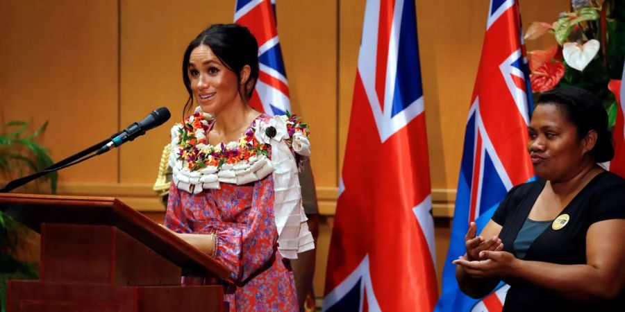 Meghan, Herzogin von Sussex, spricht an der University of the South Pacific auf den Fidschi-Inseln.