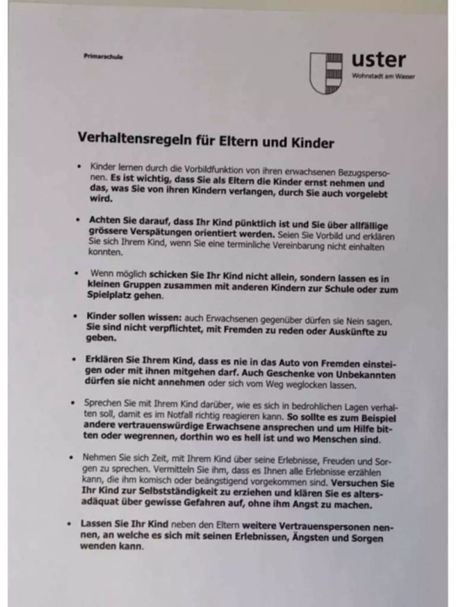 Dazu gibt es Verhaltensregeln für Eltern und Kinder.