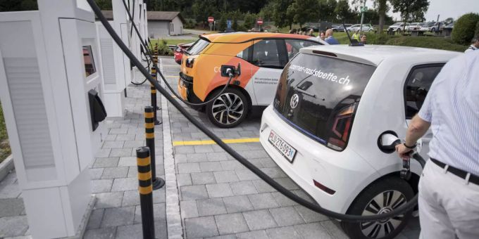 E-Autos - Trump-Regierung will Subventionen abschaffen