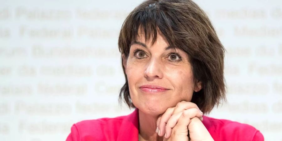 Bundesrätin Doris Leuthard spricht zur Botschaft zum Ausbauschritt 2035 des strategischen Entwicklungsprogramms Eisenbahninfrastruktur.