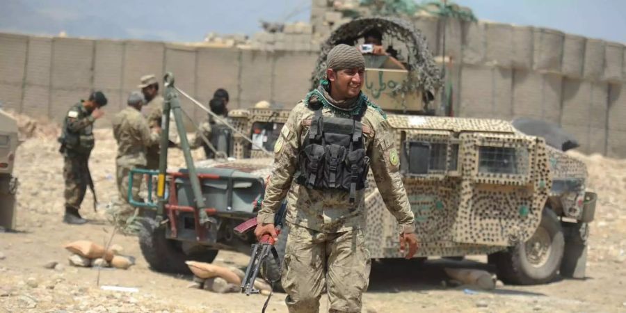 Anschlag auf auf einen Militärstützpunkt kostete mehreren afghanischen Soldaten das Leben.