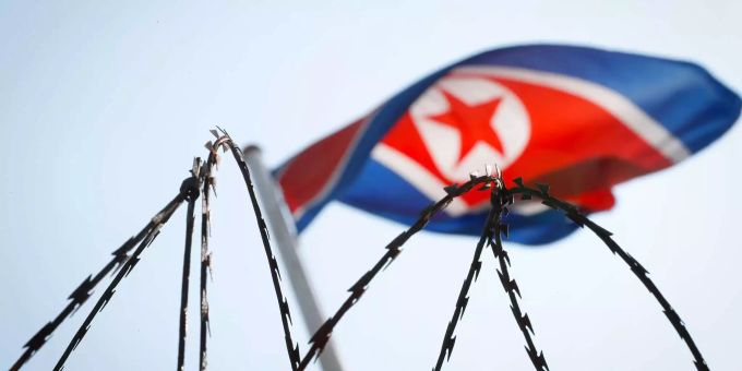 Für Atomwaffen? - Nordkorea meldet Test von Lenkwaffe