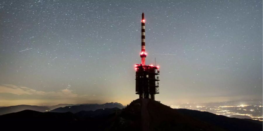Die Fernsehantenne auf dem Chasseral BE.