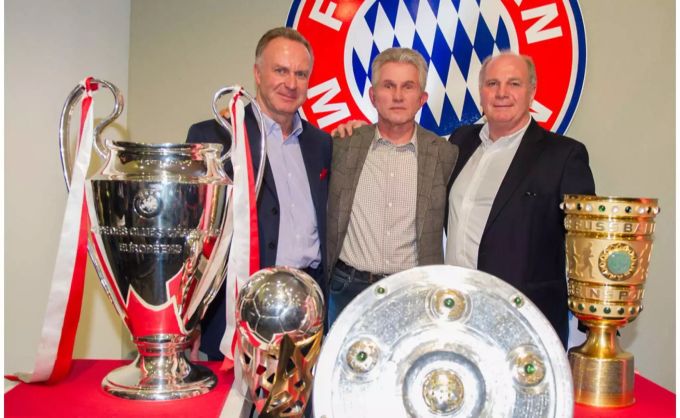Karlheinz Rummenigge, Jupp Heynckes und Uli Hoeness nach dem Triple-Gewinn 2013. Jupp Heynckes