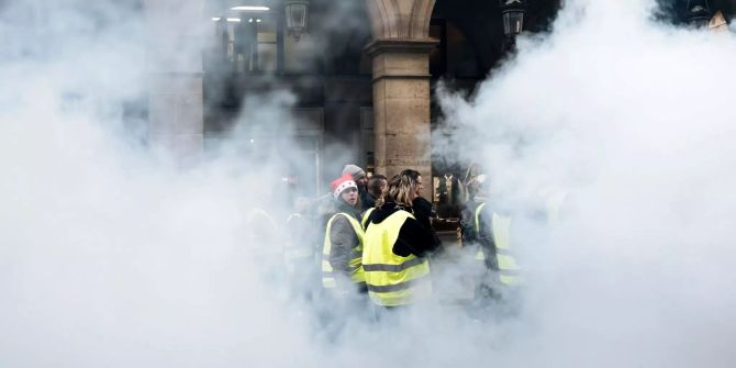 Demonstranten der Gelbwesten.