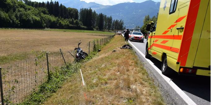 Der genau Unfallhergang wird nun von der Kantonspolizei Graubünden abgeklärt. Der genau Unfallhergang wird nun von der Kantonspolizei Graubünden abgeklärt.