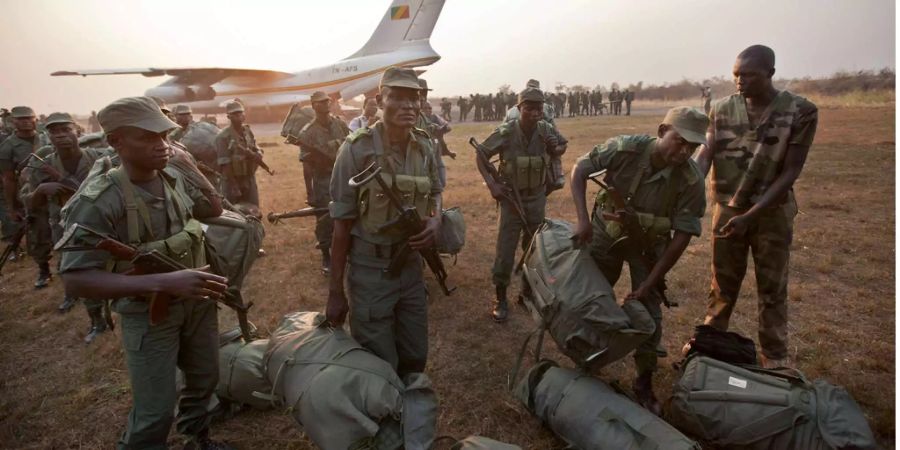 Soldaten aus dem Kongo stehen beim Bürgerkrieg in der Zentralafrikanischen Republik 2012 im Einsatz.