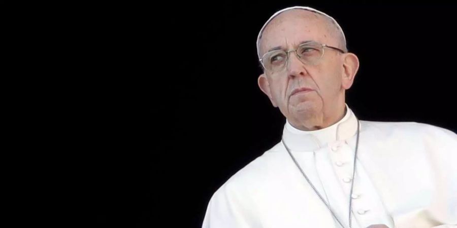 Papst Franziskus schickt Gesandte nach Chile um die Missbrauchsopfer anzuhören und sich zu entschuldigen.