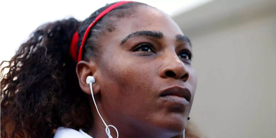 Der US-Tennisstar Serena Williams vor einem Tennismatch.