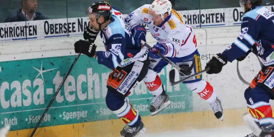 Es ging ganz schön zur Sache im vierten Spiel zwischen den Rapperswil-Jona Lakers und den Kloten Flyers.