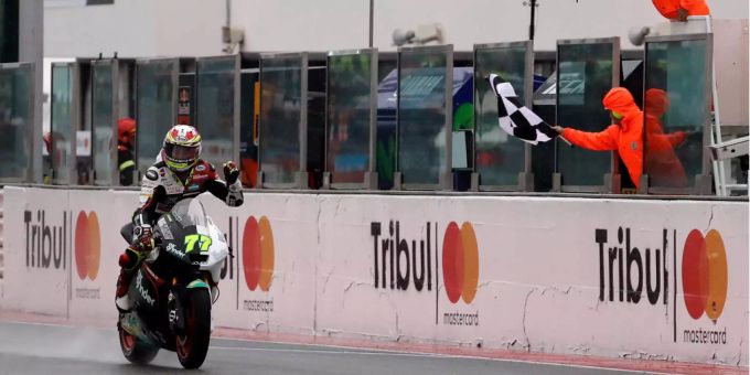 Weiterhin beim Kiefer-Team - Dominique Aegerter bleibt der Moto2 erhalten