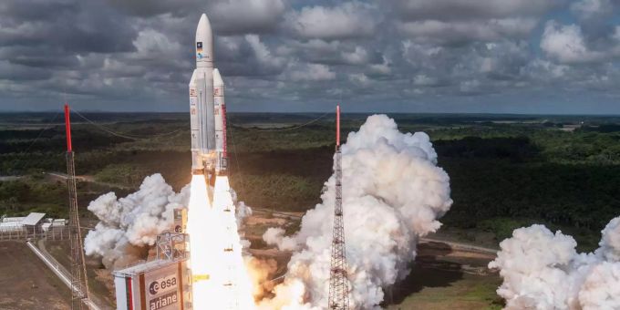 Start einer Ariane 5. Start einer Ariane 5.