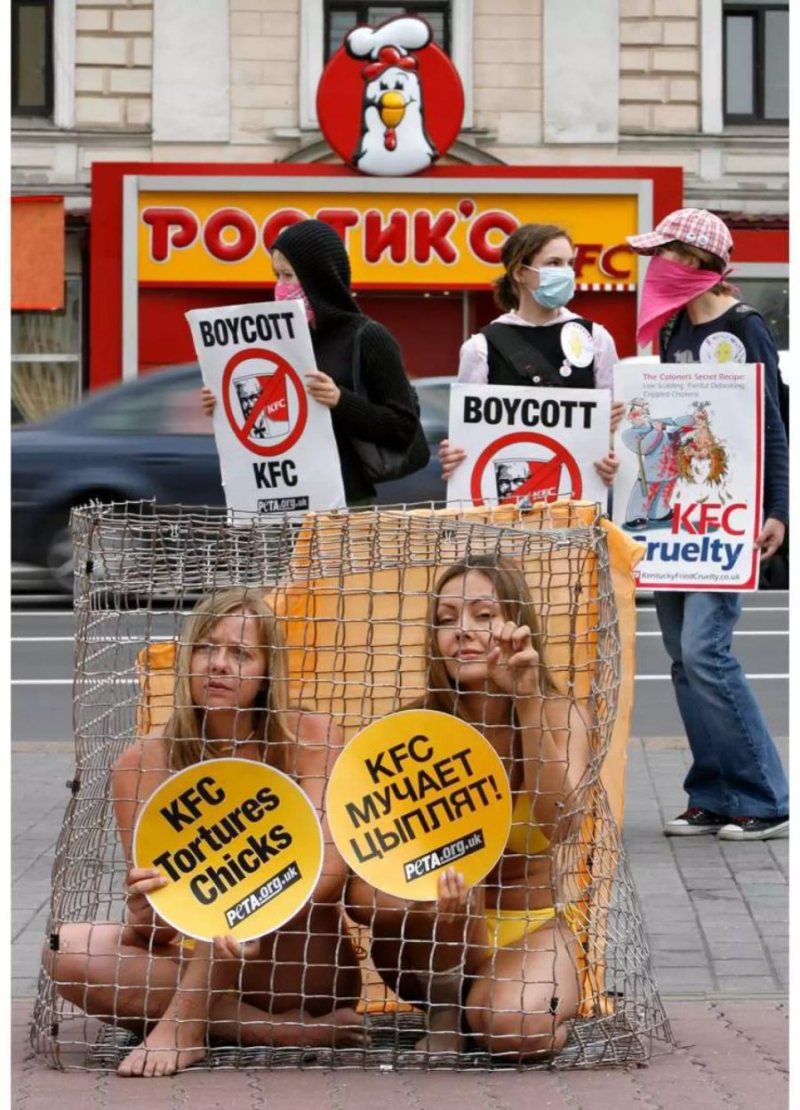 Auch in Moskau protestierte die «Peta» gegen KFC.