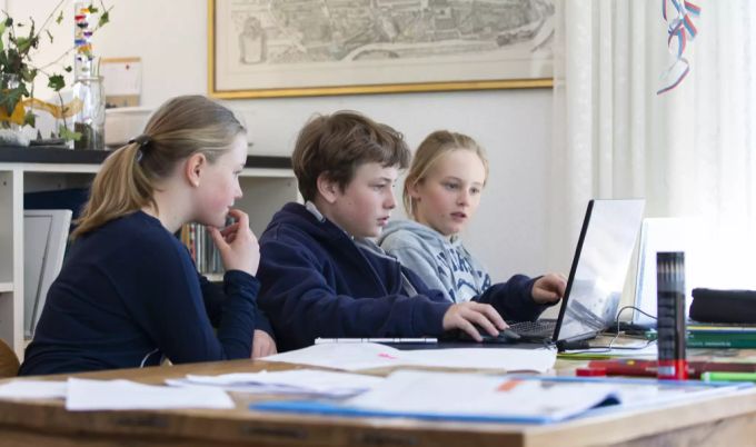 Der Lockdown infolge des Coronavirus bedeutete für viele Kinder Homeschooling. Homeschooling Coronavirus