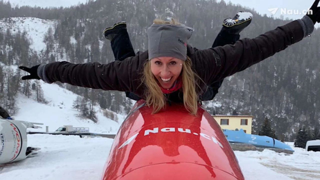 Sara machts im Nau-Bob durch Bobbahn in St.Moritz