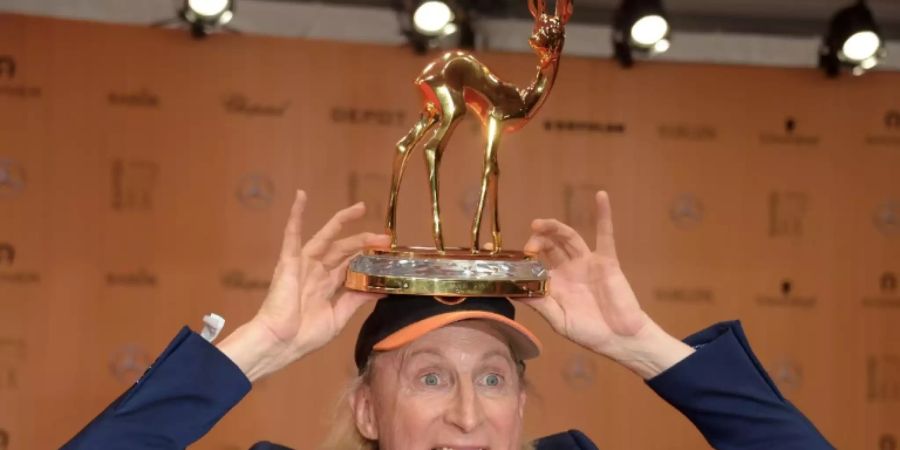 Otto Waalkes 2015 mit einem Bambi