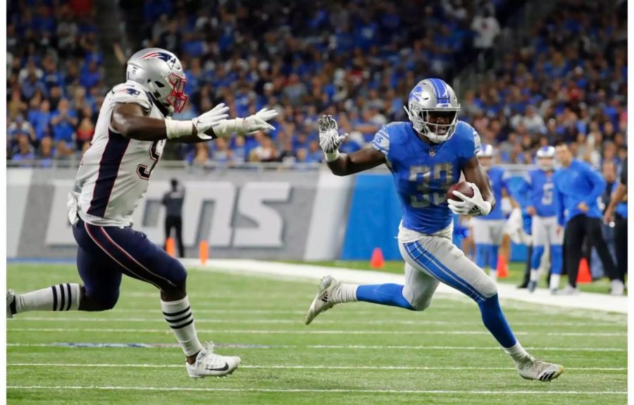 Die Detroit Lions gewinnen ihr erstes Saisonspiel mit 26:10. Gegner? Ausgerechnet die New England Patriots – das Ex-Team von Neo-Trainer Matt Patricia! Auffällige Figur: Rookie-RB Kerryon Johnson, der 101 Rush-Yards notieren konnte. Damit ist er der erste Lions-Running-Back seit 2013, der die 100er-Marke knackt.