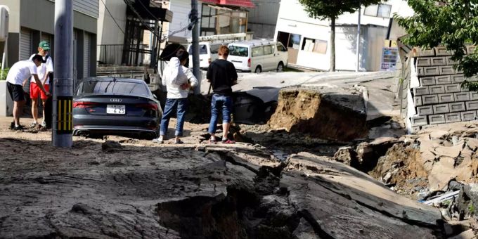 Bei Erdbeben - Mindestens acht Tote in Japan