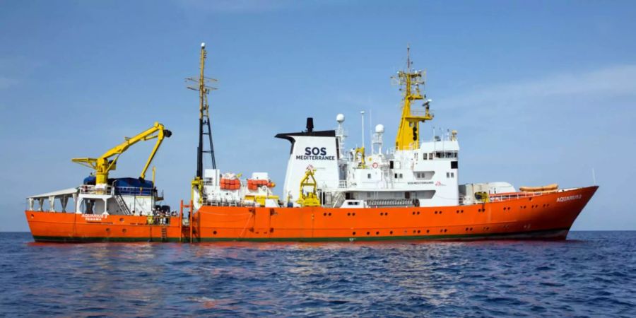 Das Seenotrettungsschiff Aquarius 2 der Hilfsorganisation SOS Méditerranée schwimmt vor der libyschen Küste.