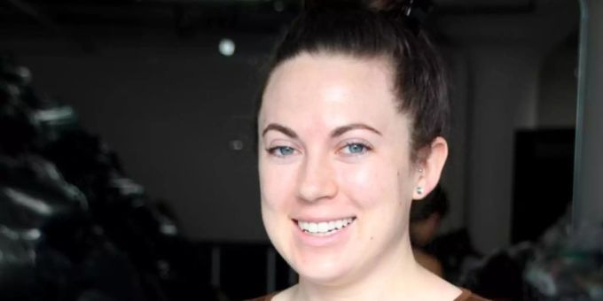 Jessica Schreiber, Inhaberin der Firma «FabScrap». Seit rund drei Jahren kämpft die 30-Jährige mit ihrer Firma gegen Mode-Müll. Foto: Christina Horsten Jessica Schreiber, Inhaberin der Firma «FabScrap». Seit rund drei Jahren kämpft die 30-Jährige mit ihrer Firma gegen Mode-Müll. Foto: Christina Horsten