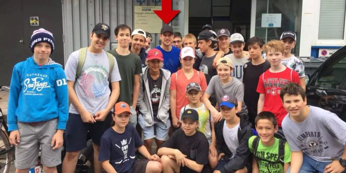 NHL-Superstar Sidney Crosby tauchte plötzlich bei den ZSC-Youngsters auf. NHL-Superstar Sidney Crosby tauchte plötzlich bei den ZSC-Youngsters auf.