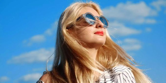 Höchste Zeit für Sonnenbrille und Sonnencreme – und dann ab in den Pool! Höchste Zeit für Sonnenbrille und Sonnencreme – und dann ab in den Pool!