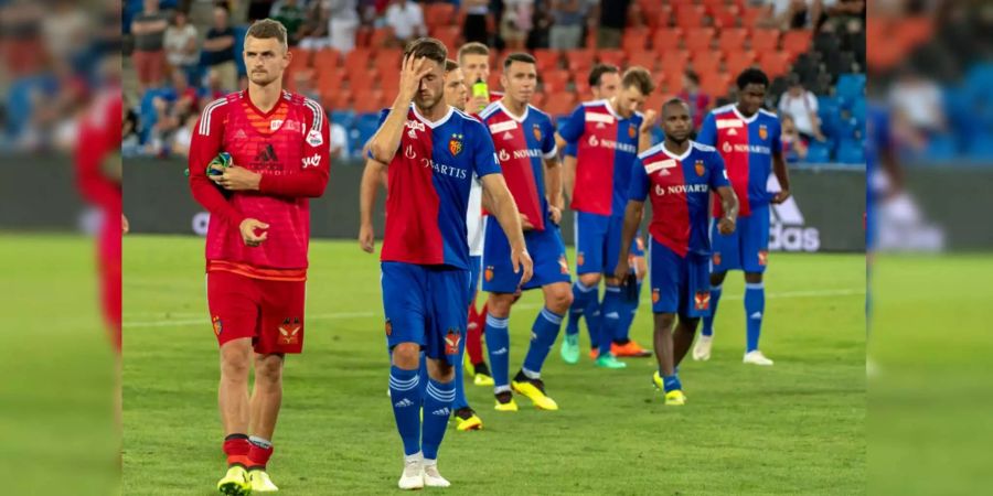 Betretene Gesichter beim FC Basel nach der 0:3-Niederlage gegen PAOK Saloniki im heimischen St. Jakob Park.