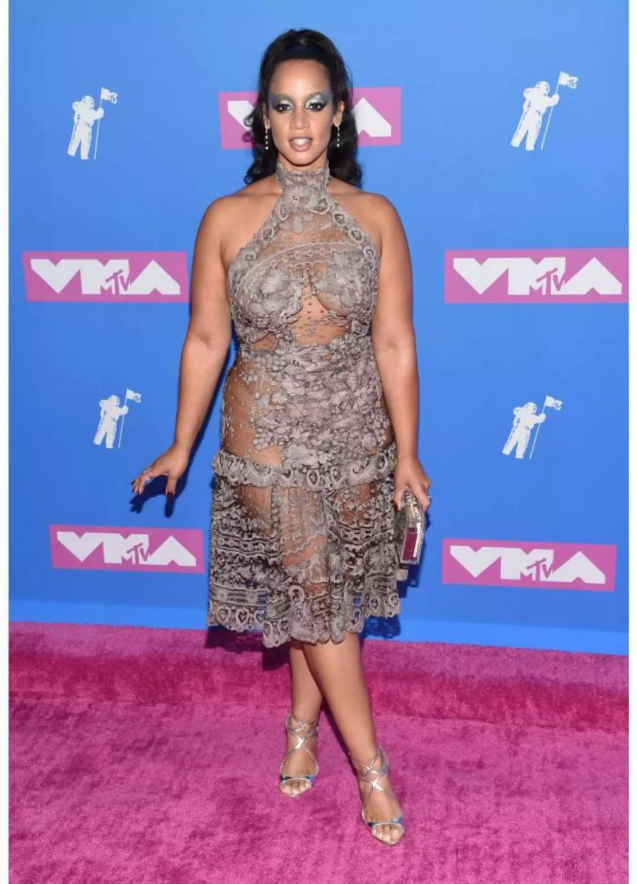 «Orange is The New Black»-Star Dascha Polanco (35) verzichtet unter ihrem Kleid auf Unterwäsche.