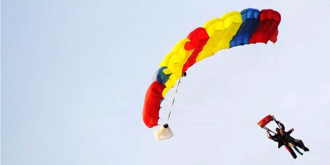 Unfallursache unklar - Drei Menschen sterben bei Fallschirmsprung in Australien