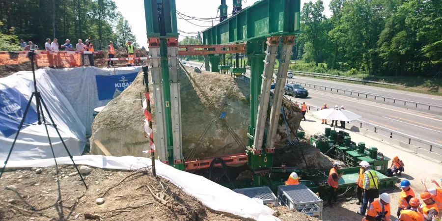 Rund dreissig Minuten dauert das ganze Spektakel.