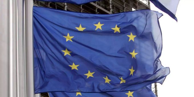 Die EU möchte von AstraZeneca einen verbesserten Vorschlag für einen Lieferplan. (Symbolbild) EU
