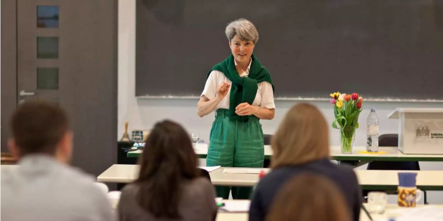 Christa Tobler ist eine Schweizer Rechtswissenschaftlerin.