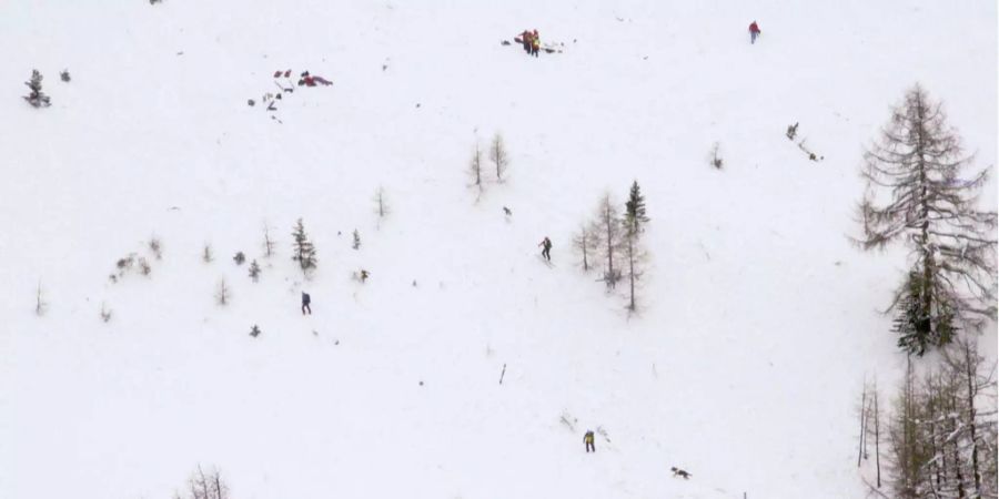 Ein Freerider starb unter einem Schneebrett in Ovronnaz VS. (Symbolbild)