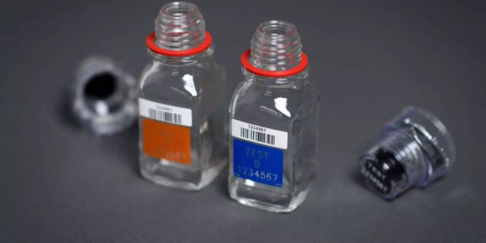 Wegen Problemen - Schweizer Firma produziert Anti-Doping-Flaschen nach