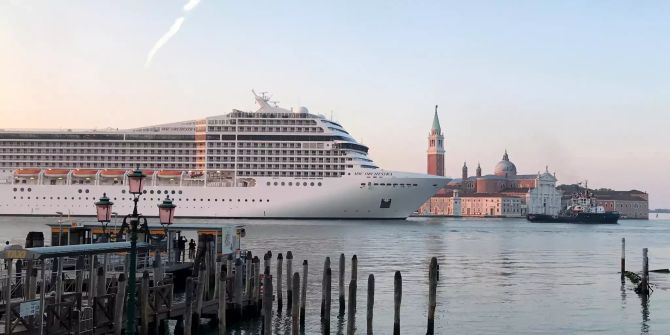 Kreuzfahrtschiffe wieder in Venedig