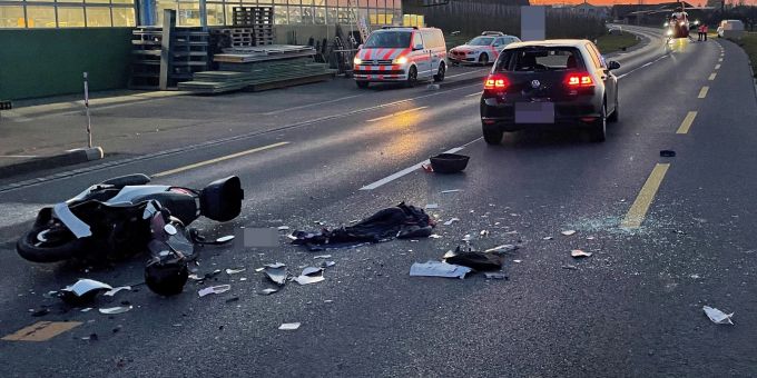 Güttingen TG: Rollerfahrer bei Unfall schwer verletzt. Güttingen TG