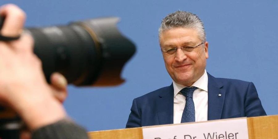 «Wir sind bislang vergleichsweise gut durch diesen Sturm gesteuert»: Lothar Wieler. Foto: Wolfgang Kumm/dpa