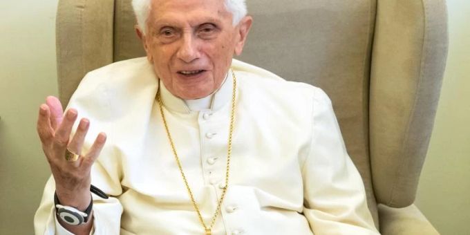 Der emeritierte Papst Benedikt XVI bittet Opfer des sexuellen Missbrauchs in der katholischen Kirche um Verzeihung. Foto: Daniel Karmann/dpa Der emeritierte Papst Benedikt XVI bittet Opfer des sexuellen Missbrauchs in der katholischen Kirche um Verzeihung. Foto: Daniel Karmann/dpa